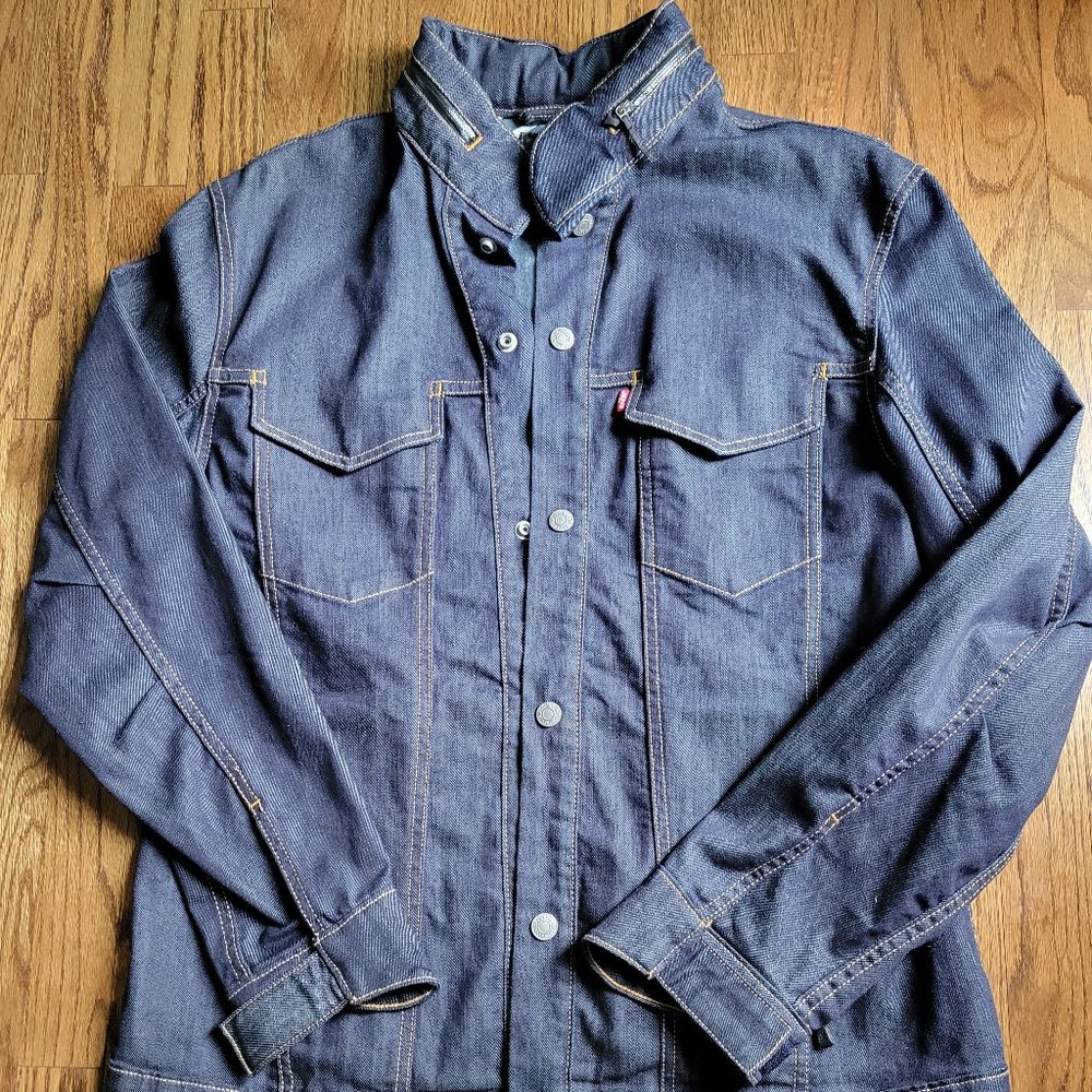 Men’s Levi's denim jacket size XL